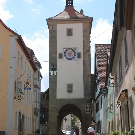 Pensión Glocke Weingut Und 3*