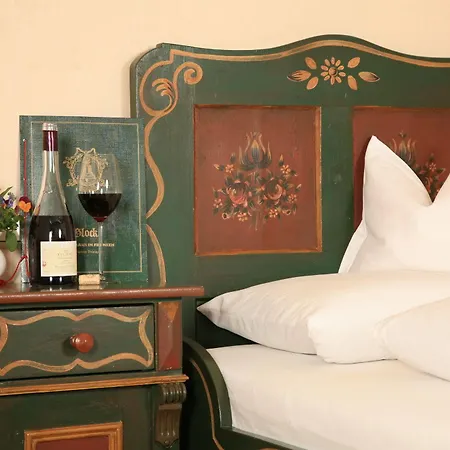 Glocke Weingut Und Guest house 3*